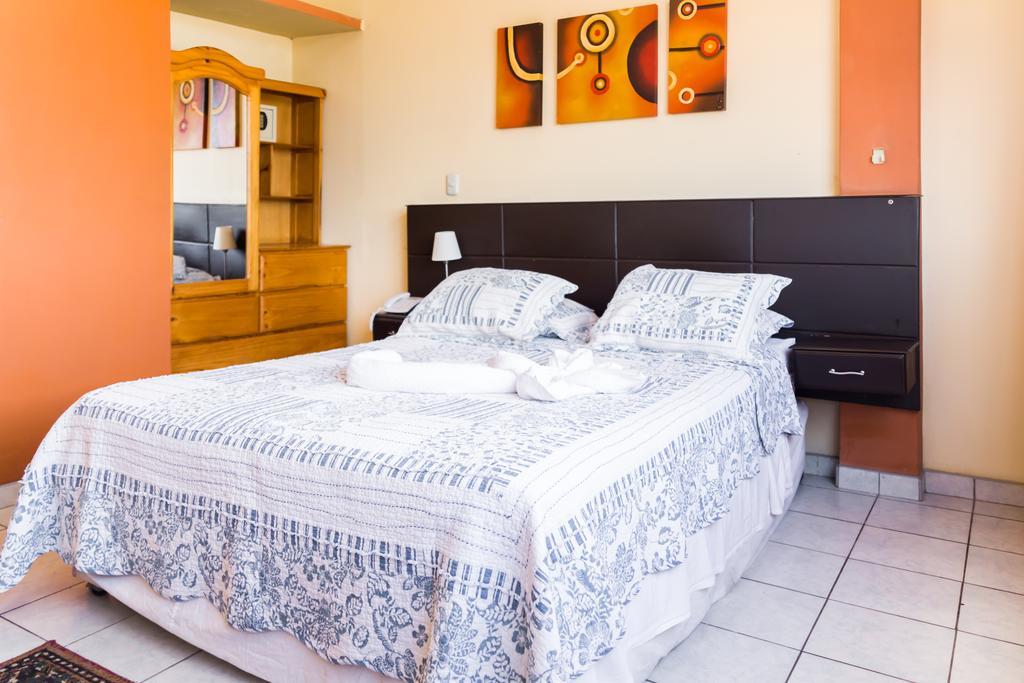 Hotel & Suites La Posada De Lobo Iquitos Exterior photo