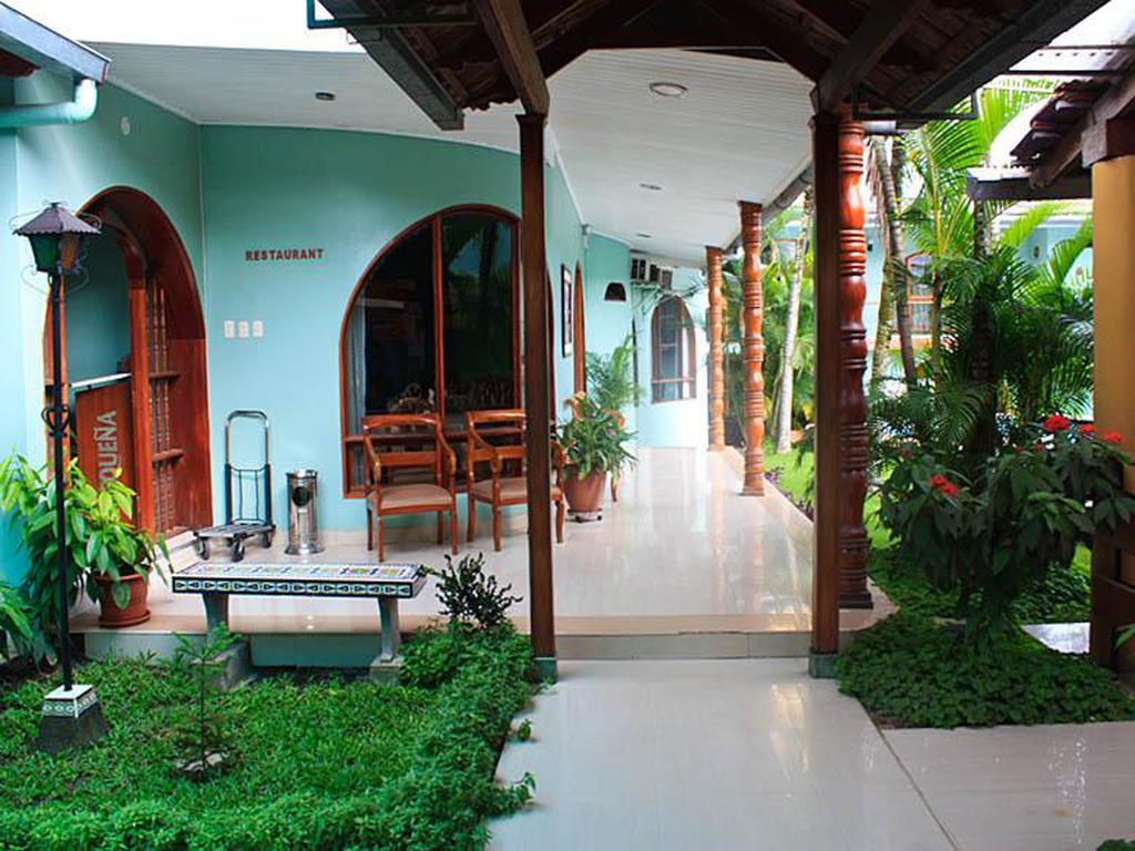 Hotel & Suites La Posada De Lobo Iquitos Exterior photo