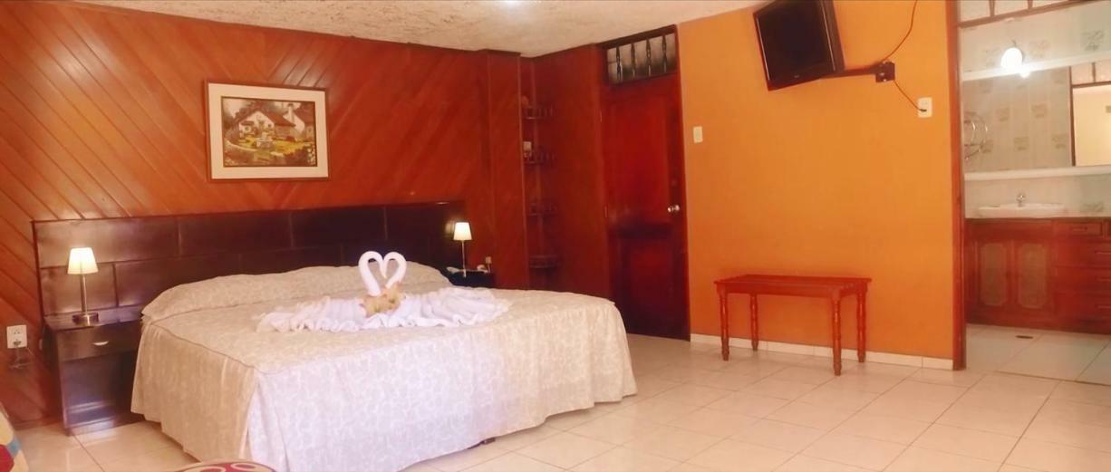 Hotel & Suites La Posada De Lobo Iquitos Exterior photo