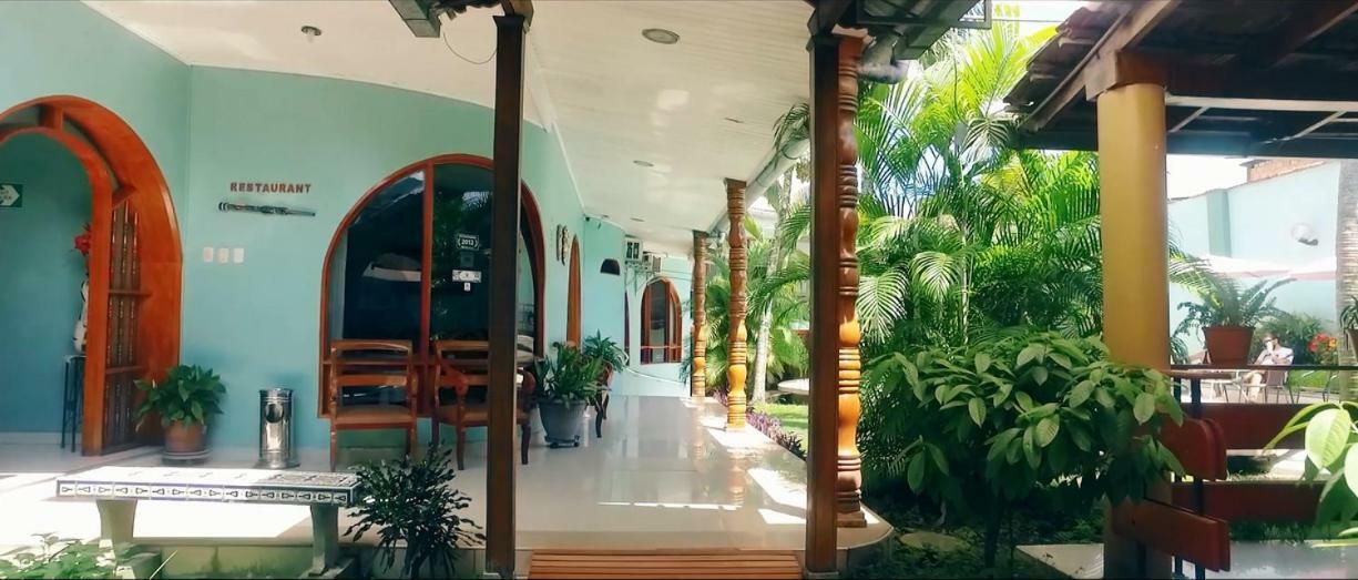 Hotel & Suites La Posada De Lobo Iquitos Exterior photo